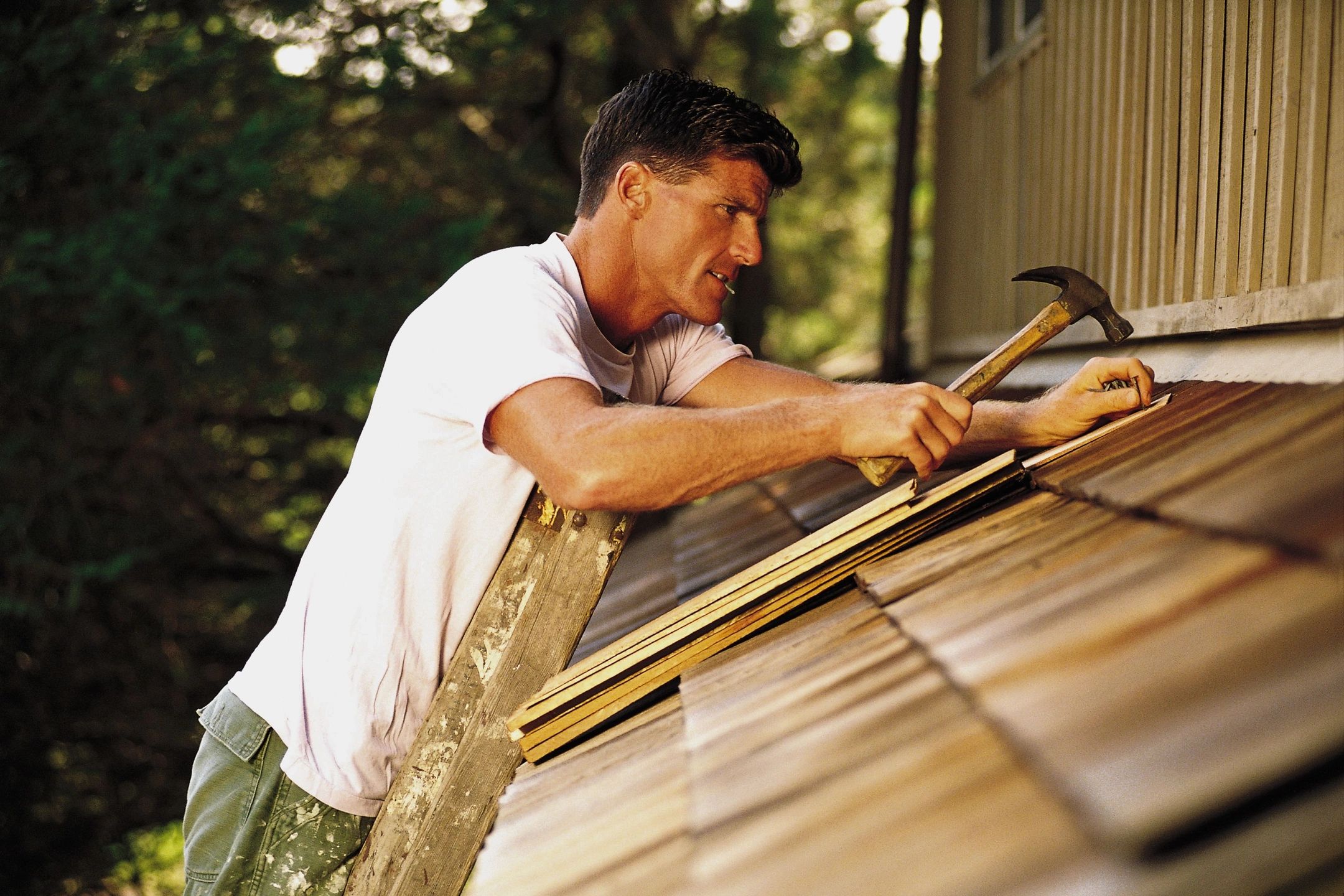 Paducah commercial roofing contractors providing roof repair and roof replacement service